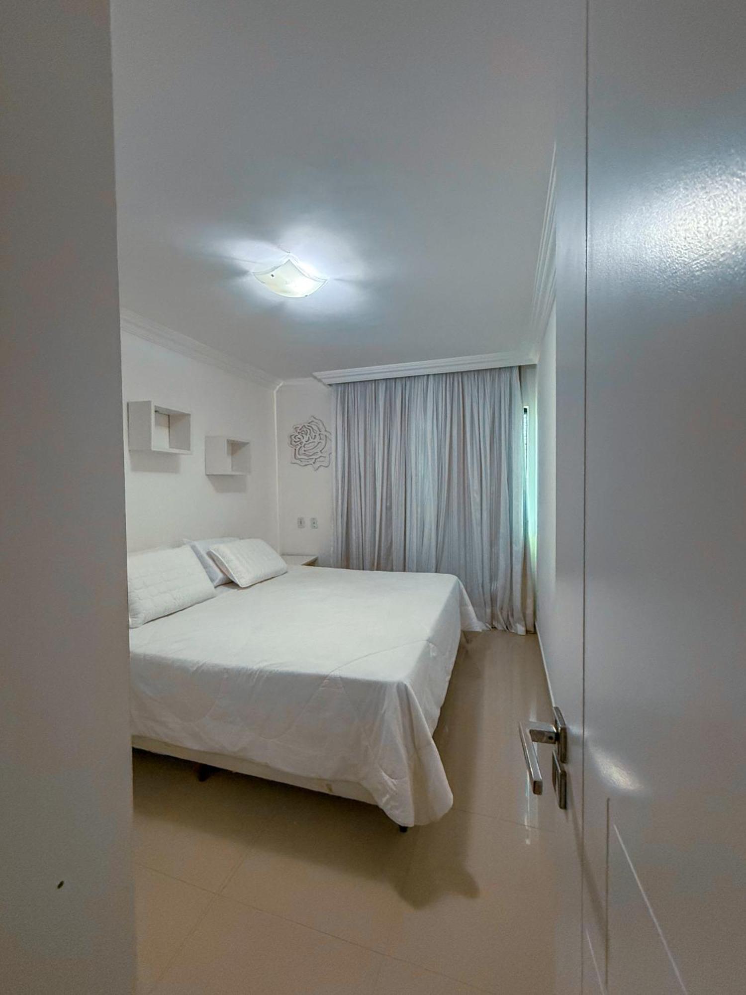 230m Da Praia, Casa Com Espaco Gourmet E Churrasqueira, Portaria 24h, 2 Vagas De Garagem, Acomoda Ate 10 Pessoas, Proximo A Mercados E Farmacia * Salvador