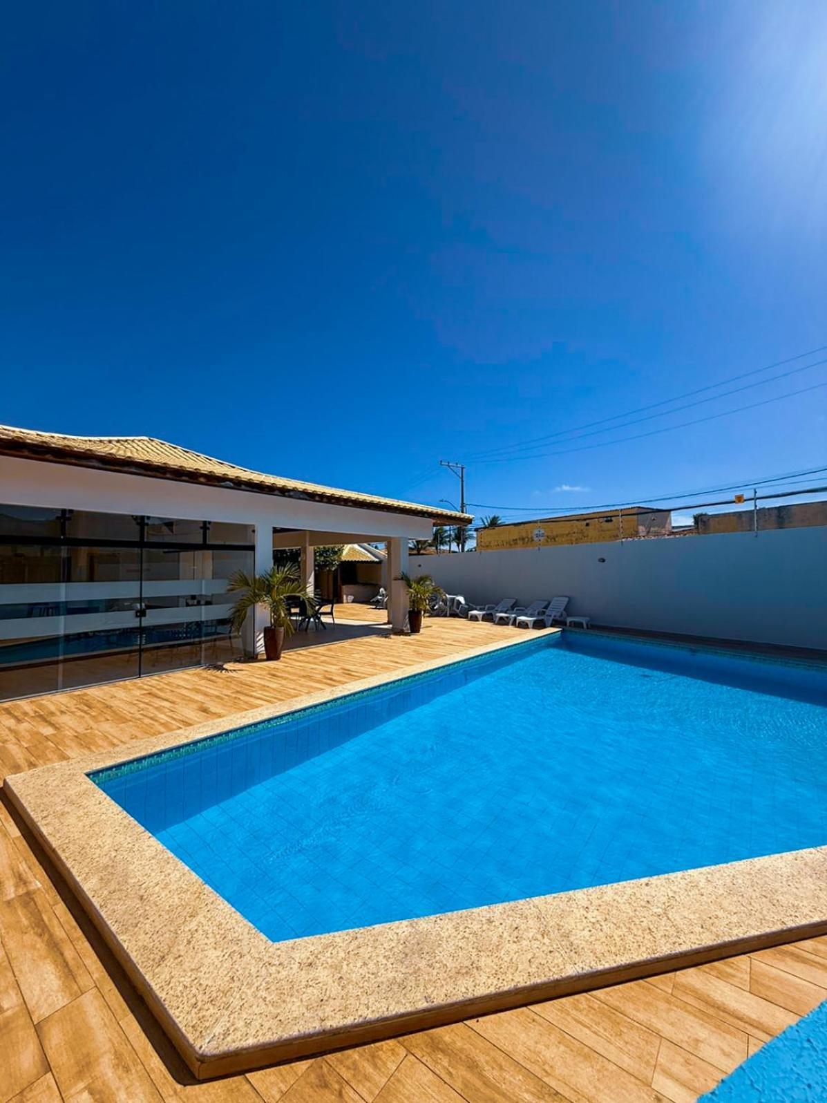 230m Da Praia, Casa Com Espaco Gourmet E Churrasqueira, Portaria 24h, 2 Vagas De Garagem, Acomoda Ate 10 Pessoas, Proximo A Mercados E Farmacia *
